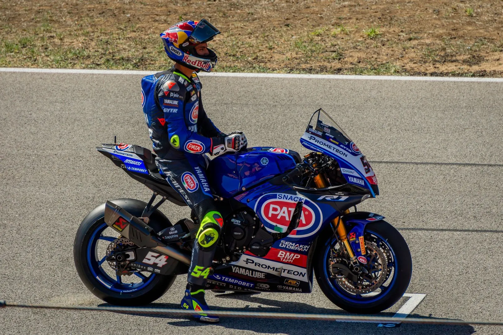 Yamaha R9 : fiche technique, prix et avis
